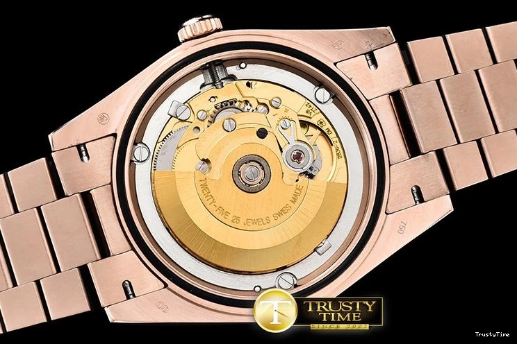 1116 RDD0218A – DayDate 40mm Casual 690